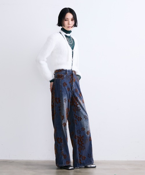 MONOe(モノエ)の「ヴィンテージフラワーフロッキーストレートデニム(デニムパンツ・レディース・ブルー・SMALL)」の17枚目の写真