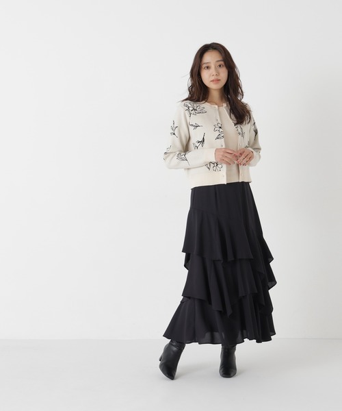 NATURAL BEAUTY BASIC(ナチュラルビューティーベーシック)の「フラワーモチーフアンサンブル(アンサンブル・レディース・ホワイト系その他/ブルー系その他2/ブラック系その他2・FREE)」の10枚目の写真