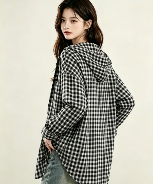 AVYL(アヴィル)の「オーバーサイズ フーディーギンガムチェックシャツ(シャツ/ブラウス・レディース・ブラック/レッド・M)」の7枚目の写真