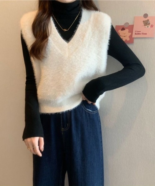 Beststore(ベストストア)の「シャギーニットベスト Vネック 重ね着 秋 冬 レディース(ベスト・レディース・ブラウン/ピンク/アイボリー/ミント/ホワイト/ブラック/レッド・FREE)」の12枚目の写真