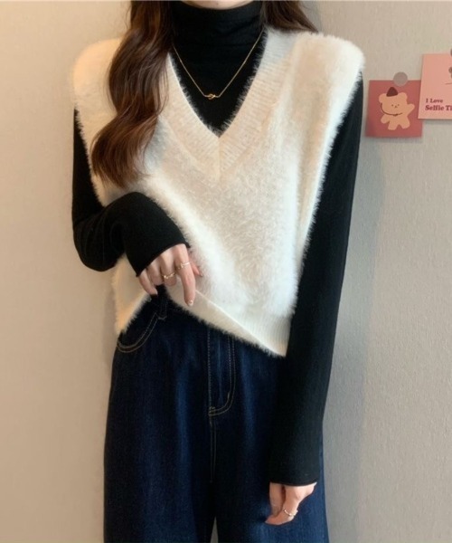 Beststore(ベストストア)の「シャギーニットベスト Vネック 重ね着 秋 冬 レディース(ベスト・レディース・ブラウン/ピンク/アイボリー/ミント/ホワイト/ブラック/レッド・FREE)」の14枚目の写真