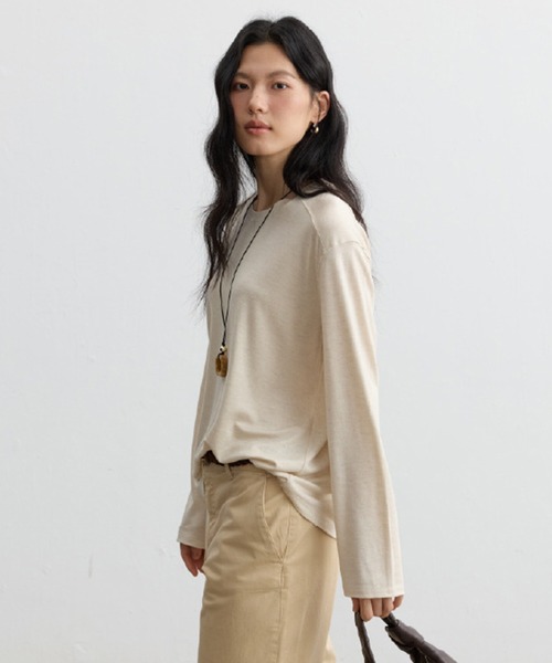 JOCOSA(ジョコサ)の「リネン混 やわらか長袖トップス(Tシャツ/カットソー・レディース・ブルー/チャコールグレー/アイボリー/ベージュ・FREE)」の1枚目の写真