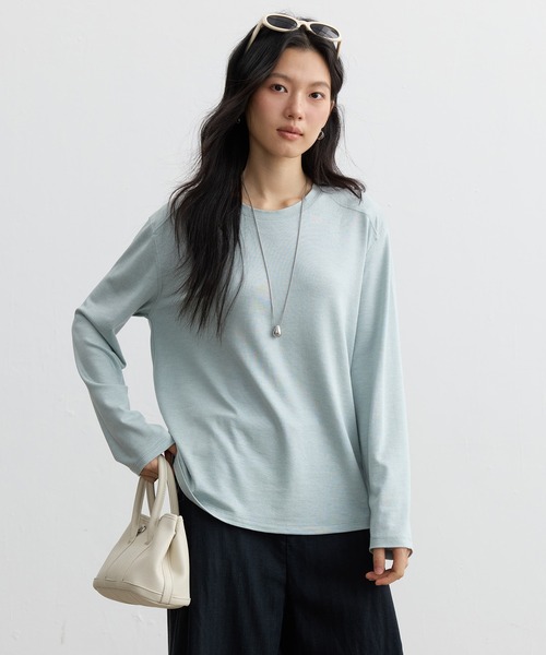 JOCOSA(ジョコサ)の「リネン混 やわらか長袖トップス(Tシャツ/カットソー・レディース・ブルー/チャコールグレー/アイボリー/ベージュ・FREE)」の4枚目の写真