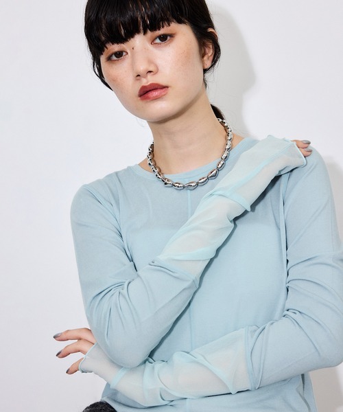 ADAM ET ROPE'(アダムエロペ)の「【サステナブル】エアリーシアーカフスカットソー(Tシャツ/カットソー・レディース・ホワイト/ベージュ/サックスブルー/ブラック・FREE)」の4枚目の写真