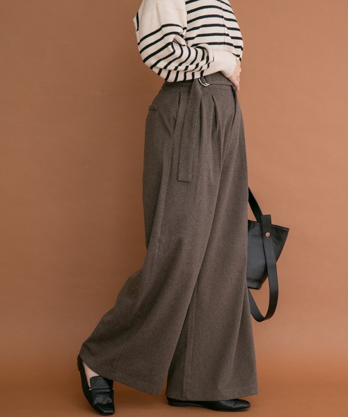 ITEMS URBANRESEARCH(アイテムズ アーバンリサーチ)の「アシメベルトデザインパンツ(その他パンツ・レディース・ブラック/ブラウン・SMALL/MEDIUM)」の2枚目の写真