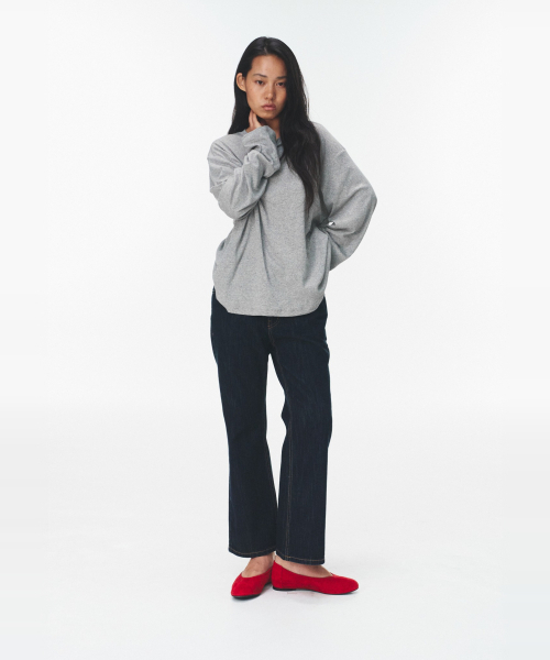 BLUEBRICK（ブルーブリック）の「Ease ロングTシャツ（4色展開）（Tシャツ/カットソー・レディース・ライトグレー/チャコールグレー/ブルー/アイボリー・FREE）」の6枚目の写真