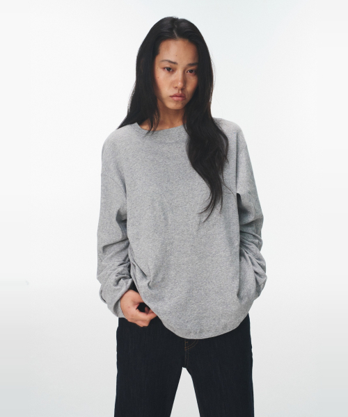 BLUEBRICK（ブルーブリック）の「Ease ロングTシャツ（4色展開）（Tシャツ/カットソー・レディース・ライトグレー/チャコールグレー/ブルー/アイボリー・FREE）」の11枚目の写真