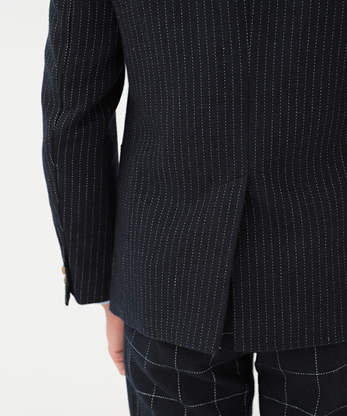 koe×THOM BROWNE（コエトムブラウン）の「[KOE×THOM BROWNE]MENS 3BUTTON SPORTCOAT（テーラードジャケット・メンズ・ネイビー・MEDIUM/SMALL/LARGE）」の17枚目の写真