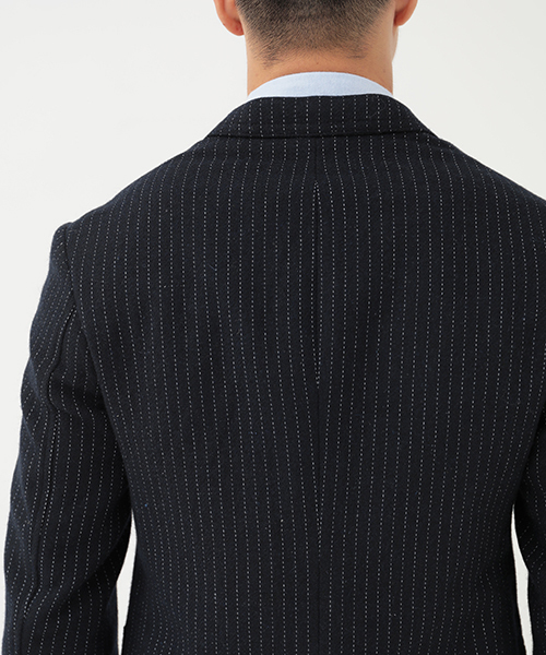 koe×THOM BROWNE（コエトムブラウン）の「[KOE×THOM BROWNE]MENS 3BUTTON SPORTCOAT（テーラードジャケット・メンズ・ネイビー・MEDIUM/SMALL/LARGE）」の18枚目の写真
