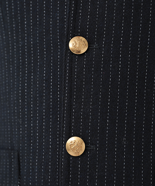 koe×THOM BROWNE（コエトムブラウン）の「[KOE×THOM BROWNE]MENS 3BUTTON SPORTCOAT（テーラードジャケット・メンズ・ネイビー・MEDIUM/SMALL/LARGE）」の19枚目の写真