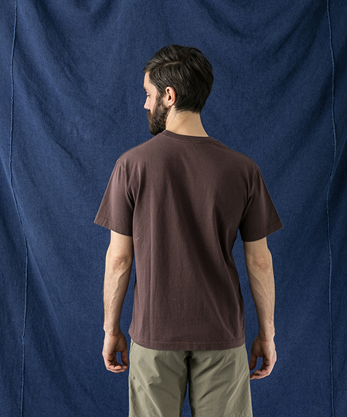 WORK NOT WORK URBAN RESEARCH（ワークノットワークアーバンリサーチ）の「WORK NOT WORK　MONKEY-3 刺繍Tシャツ（Tシャツ/カットソー・メンズ・ブラウン・LARGE/SMALL/MEDIUM）」の6枚目の写真