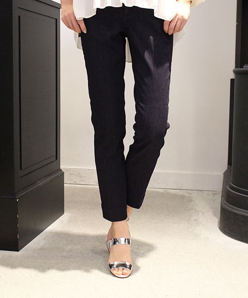 MARIEBELLE　JEAN（マリベルジーン）の「エバーインデイゴ スリムトラウザー デニムパンツ   BELLINI(ベリーニ)（デニムパンツ・レディース・ダークインディゴブルー/インディゴブルー・23inch/24inch/26inch/25inch/27inch）」の14枚目の写真