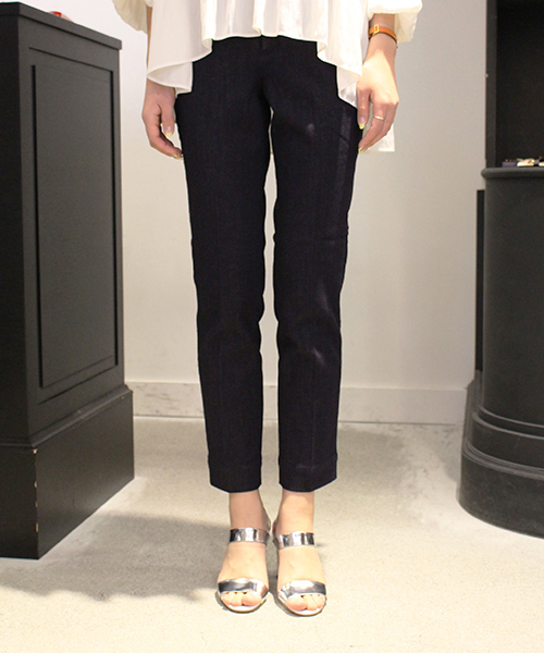 MARIEBELLE　JEAN（マリベルジーン）の「エバーインデイゴ スリムトラウザー デニムパンツ   BELLINI(ベリーニ)（デニムパンツ・レディース・ダークインディゴブルー/インディゴブルー・23inch/24inch/26inch/25inch/27inch）」の15枚目の写真