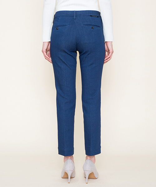 MARIEBELLE　JEAN（マリベルジーン）の「エバーインデイゴ スリムトラウザー デニムパンツ   BELLINI(ベリーニ)（デニムパンツ・レディース・ダークインディゴブルー/インディゴブルー・23inch/24inch/26inch/25inch/27inch）」の17枚目の写真