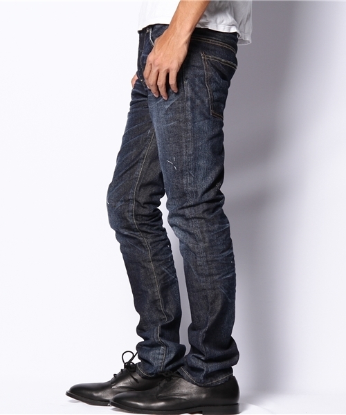 BEAMS(ビームス)の「RED CARD×BEAMS / 別注 オゾンWASHスキニーデニム(デニムパンツ・メンズ・インディゴブルー・29/30/31/32/33)」の2枚目の写真