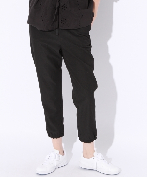 niko and...(ニコアンド)の「TRPU裾ゴムパンツ(その他パンツ・レディース・チャコール/ブラック/カーキ/ネイビー・4/2/3)」の2枚目の写真