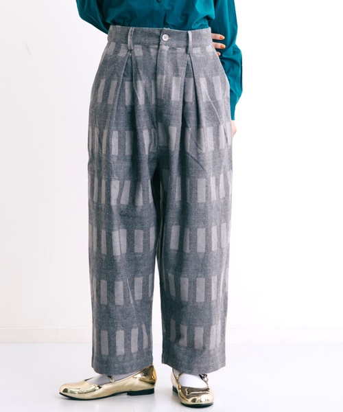 MERLOT(メルロー)の「ピラーチェック柄ワイドタックパンツ7074(その他パンツ・レディース・レッド/ブラウン/グレー・FREE)」の2枚目の写真