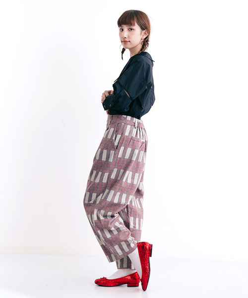MERLOT(メルロー)の「ピラーチェック柄ワイドタックパンツ7074(その他パンツ・レディース・レッド/ブラウン/グレー・FREE)」の4枚目の写真