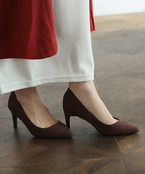 SESTO（セスト）の「ストレートシルエットの7cmヒールポインテッドトゥパンプス（パンプス・レディース・ブラック/ブルー/ゴールド/イエロー/ホワイト/グレー/チェック/ピンク/ドット/ラベンダー/ブラック系その他/ミント/ベージュ/シルバー/イエロー系その他/キャメル/モカ/グレー系その他/グリーン/レッド/ネイビー/パープル/ダークブラウン/その他1/その他2/パイソン・23.0cm/25.5cm/24.0cm/22.5cm/23.5cm/22.0cm/24.5cm）」の7枚目の写真