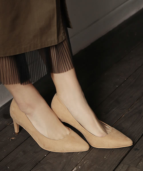 SESTO（セスト）の「ストレートシルエットの7cmヒールポインテッドトゥパンプス（パンプス・レディース・ブラック/ブルー/ゴールド/イエロー/ホワイト/グレー/チェック/ピンク/ドット/ラベンダー/ブラック系その他/ミント/ベージュ/シルバー/イエロー系その他/キャメル/モカ/グレー系その他/グリーン/レッド/ネイビー/パープル/ダークブラウン/その他1/その他2/パイソン・23.0cm/25.5cm/24.0cm/22.5cm/23.5cm/22.0cm/24.5cm）」の9枚目の写真