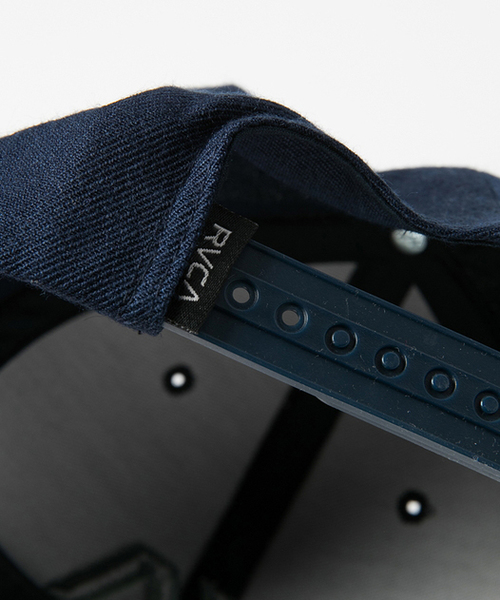 RVCA（ルーカ）の「RVCA メンズ VA SNAPBACK II キャップ（キャップ・メンズ・グレー/ブラック/ダークブルー/ブラック系その他/ブルー/ブルー系その他/グレー系その他/チャコールグレー/ダークグリーン/レッド・FREE）」の21枚目の写真