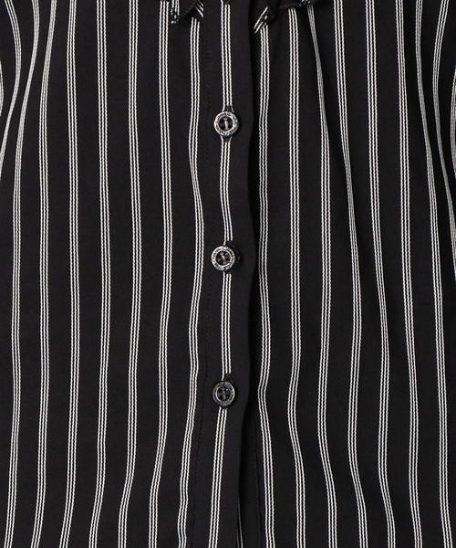 NARACAMICIE（ナラカミーチェ）の「ストライプフロントフリルシャツ（シャツ/ブラウス・レディース・ホワイト/ブラック/ブラック×ホワイト・MEDIUM/LARGE/SMALL/XXX-LARGE）」の11枚目の写真