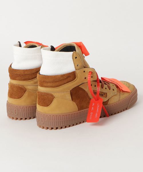 off white（オフホワイト）の「OFF-WHITE “OFF-COURT SUEDE”スニーカー（スニーカー・メンズ・ライトブラウン・42/43/41/40）」の2枚目の写真