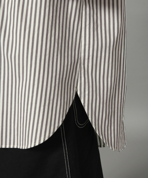 LOWRYS FARM（ローリーズファーム）の「チュニックシャツ　821452（シャツ/ブラウス・レディース・ベージュ/オフホワイト/ブルー系その他/ストライプ・FREE）」の17枚目の写真