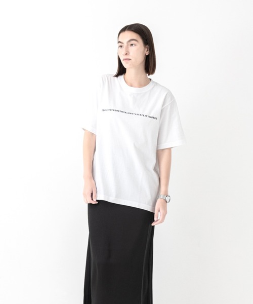 KLON（クローン）の「KLON Tshirts SERIAL NUMBER ONE LINES WHITE（Tシャツ/カットソー・レディース・ホワイト・MEDIUM/LARGE/X-SMALL/SMALL）」の6枚目の写真