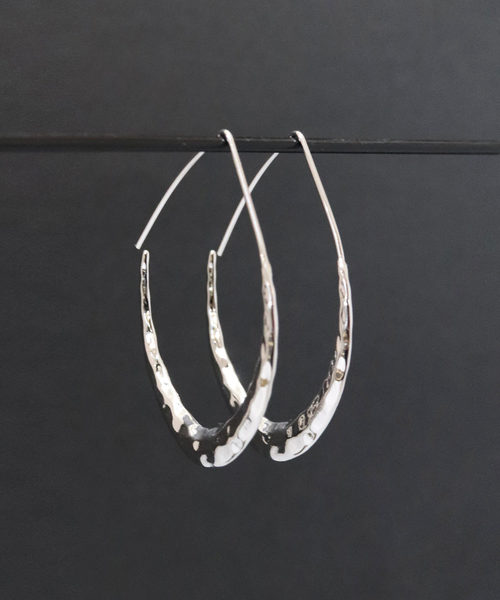 florist（フローリスト）の「大きめ槌目フックピアス（ピアス（両耳用）・レディース・ゴールド/シルバー・FREE）」の3枚目の写真