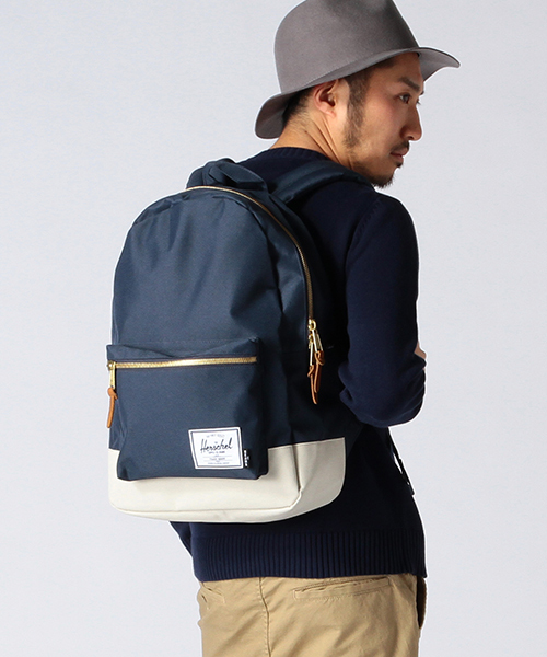 BEAMS（ビームス）の「Herschel×BEAMS / 別注 SETTLEMENT（バックパック/リュック・メンズ・ブラック/ネイビー/カモフラージュ/ブルー系その他/エメラルド/ブルー・ONE SIZE）」の4枚目の写真