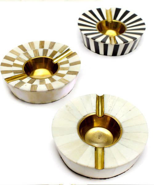 MONIQUE CHARTLAND by GOODY GRAMS（モニークチャートランドバイグッディグラムス）の「ROUND ASHTRAY-SAGAR　ラウンド アシュトレー サガル（アッシュトレイ/ライター・レディース・ホワイト・SMALL）」の3枚目の写真