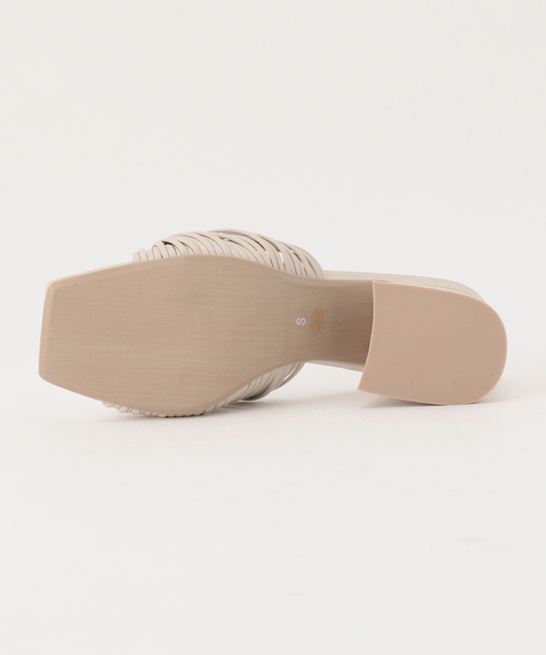 Tiara（ティアラ）の「スキニーストラップミュール（サンダル・レディース・ブラック/ライトベージュ・24.0cm/23.0cm）」の5枚目の写真