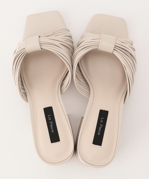 Tiara（ティアラ）の「スキニーストラップミュール（サンダル・レディース・ブラック/ライトベージュ・24.0cm/23.0cm）」の6枚目の写真