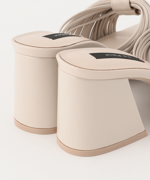 Tiara（ティアラ）の「スキニーストラップミュール（サンダル・レディース・ブラック/ライトベージュ・24.0cm/23.0cm）」の8枚目の写真