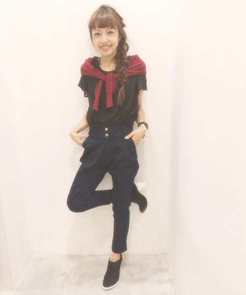 DISCOAT(ディスコート)の「【Discoat:NET限定サイズ展開アイテム】デニムハイウエストスキニー(デニムパンツ・レディース・オフホワイト/ネイビー/ブラック・MEDIUM/LARGE/SMALL/X-LARGE)」の1枚目の写真