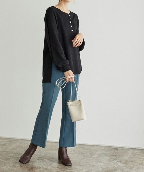 Pierrot（ピエロ）の「センタープレスセミフレアパンツ（その他パンツ・レディース・ホワイト/ブラック/ミント/ブルー系その他・S/M/L/XS）」の14枚目の写真