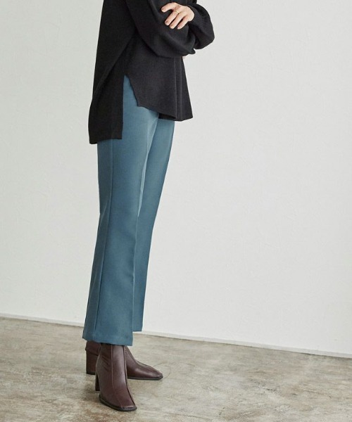 Pierrot（ピエロ）の「センタープレスセミフレアパンツ（その他パンツ・レディース・ホワイト/ブラック/ミント/ブルー系その他・S/M/L/XS）」の13枚目の写真