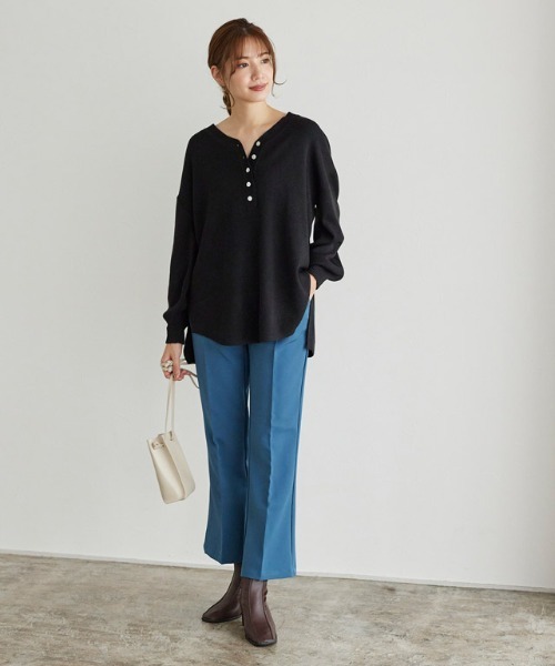 Pierrot（ピエロ）の「センタープレスセミフレアパンツ（その他パンツ・レディース・ホワイト/ブラック/ミント/ブルー系その他・S/M/L/XS）」の12枚目の写真