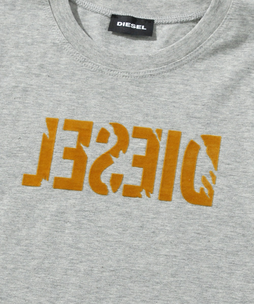 DIESEL（ディーゼル）の「DIESEL（ディーゼル）Kids & Junior ブランドロゴプリント半袖Tシャツカットソー（Tシャツ/カットソー・キッズ・ホワイト/ブラック/グレー/ブルー・4Y/6Y/8Y/10Y/12Y/14Y/16Y）」の6枚目の写真