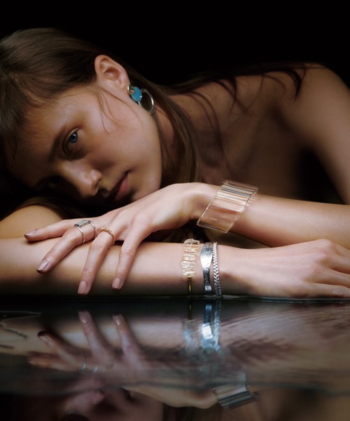 agete（アガット）の「バングルブレスレット（バングル/リストバンド・レディース・クリア・FREE）」の5枚目の写真