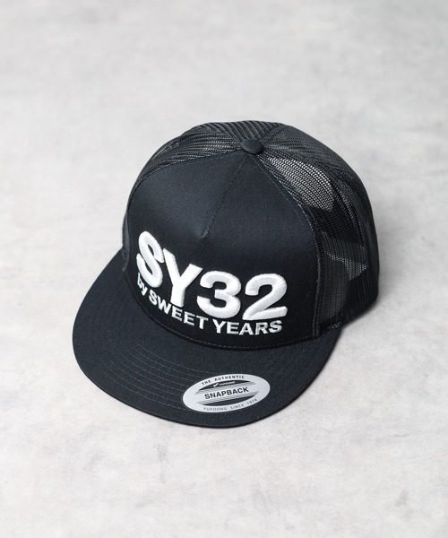 SY32 by SWEET YEARS（エスワイサーティトゥバイスィートイヤーズ）の「【SY32 by SWEET YEARS】ロゴ刺繍メッシュキャップ（キャップ・メンズ・ブラック/ブラック系その他/ネイビー/ホワイト/カモフラージュ/チャコールグレー×ブラック/ホワイト系その他・FREE）」の4枚目の写真