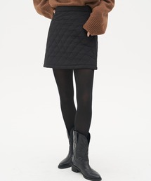 FEKETE（フェケテ）の「FEKETE QUILTING MINI SKIRT（スカート）」