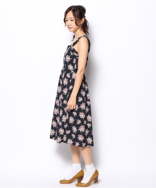 one after another NICE CLAUP（ワンアフターアナザーナイスクラップ）の「【ナイスクラップ】花柄大人ワンピース（ワンピース・レディース・ベージュ/グリーン/ネイビー・FREE）」の10枚目の写真