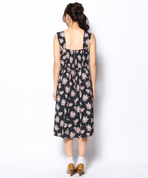 one after another NICE CLAUP（ワンアフターアナザーナイスクラップ）の「【ナイスクラップ】花柄大人ワンピース（ワンピース・レディース・ベージュ/グリーン/ネイビー・FREE）」の11枚目の写真