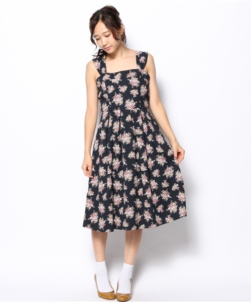 one after another NICE CLAUP（ワンアフターアナザーナイスクラップ）の「【ナイスクラップ】花柄大人ワンピース（ワンピース・レディース・ベージュ/グリーン/ネイビー・FREE）」の12枚目の写真