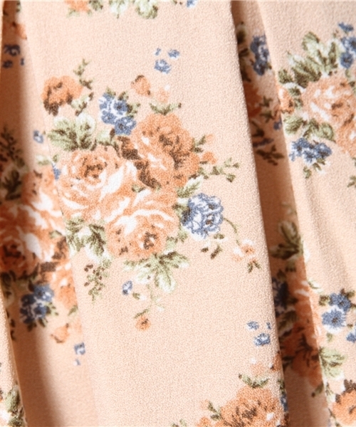 one after another NICE CLAUP（ワンアフターアナザーナイスクラップ）の「【ナイスクラップ】花柄大人ワンピース（ワンピース・レディース・ベージュ/グリーン/ネイビー・FREE）」の7枚目の写真