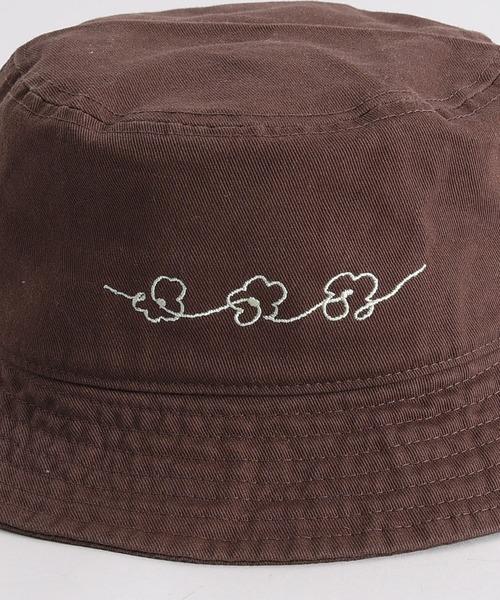 POU DOU DOU(プードゥドゥ)の「ドローイングフラワー刺繍バケットハット(ハット・レディース・ホワイト/ネイビー/ブラウン・8)」の12枚目の写真