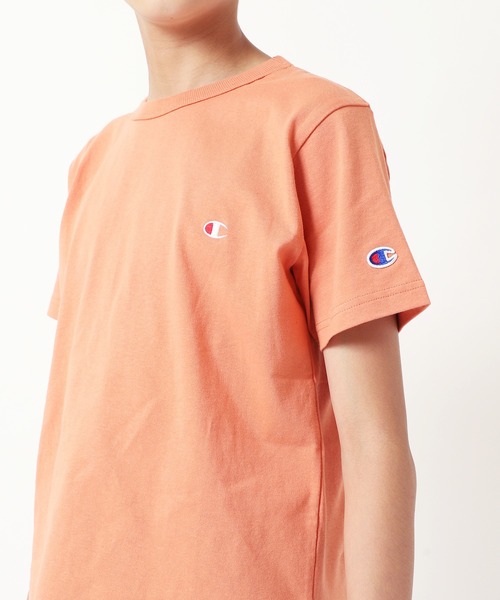 Champion（チャンピオン）の「Champion/チャンピオン　キッズ　ロゴ刺繍ワンポイント半袖Tシャツ（Tシャツ/カットソー・キッズ・オフホワイト/グレー系その他/ネイビー/ライトグリーン/オレンジ/ブラック/ベージュ/パープル/ターコイズブルー/イエロー/ライトパープル/サックスブルー/ラベンダー・100cm/110cm/140cm/150cm/160cm/120cm/170cm/130cm）」の17枚目の写真