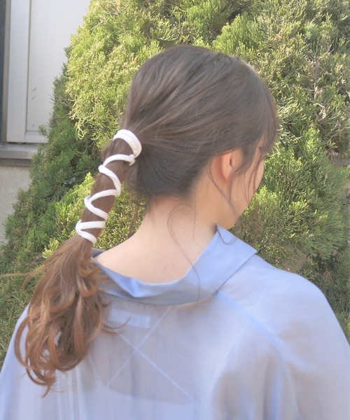 WEGO(ウィゴー)の「WEGO/ワイヤーポニー(ヘアゴム・レディース・グリーン/ライトピンク/ベージュ/ナチュラル/ライトパープル/オフホワイト・FREE)」の2枚目の写真